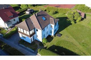 Haus kaufen in 96279 Weidhausen, Zweifamilienhaus mit zwei Garagen auf 899qm Grundstück