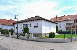 Haus kaufen in 68649 Groß-Rohrheim, Freistehender Bungalow mit Garten, Garage, ELW und großzügigem Grundstück in Groß-Rohrheim