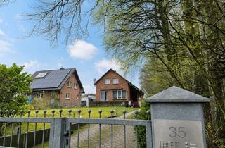 Haus kaufen in 21039 Börnsen, Zweifamilienhaus mit 6 Zimmern in exklusiver Lage direkt am Naturschutzgebiet "Dalbekschlucht"