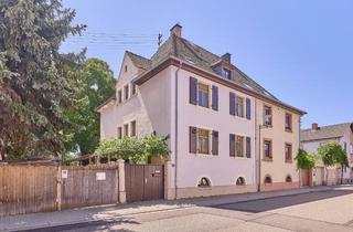 Doppelhaushälfte kaufen in 67482 Altdorf, ++ Großzügige, modernisierte Doppelhaushälfte mit Carport, Terrasse und idyllischem Garten! ++