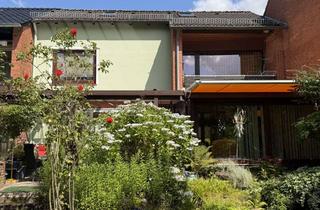Haus mieten in Mackenstedter Straße 13, 28259 Mittelshuchting, Einladendes Mittelreihenhaus mit Wintergarten und Garage zu vermieten.