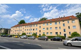 Wohnung kaufen in Waldstraße 30, 13403 Reinickendorf, Bezugsfreie 2-Zimmer-Dachgeschosswohnung mit Charme und Gestaltungspotenzial