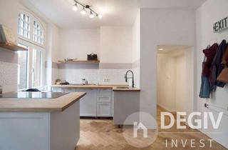 Wohnung kaufen in 40213 Altstadt, Kaufen und später einziehen - 4-Raum-Altbau 90 m² in der Düsseldorfer Altstadt