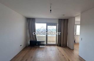 Wohnung kaufen in 89231 Neu-Ulm, Großzügige und bezugsfreie 4,5 Zimmer Wohnung mit 3 Balkonen in Ludwigsfeld