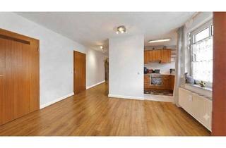 Wohnung mieten in Uracher Straße 36, 72581 Dettingen, Zentrale 3,5-Zimmer-Wohnung mit Balkon, EBK & TG-Stellplatz – Dettingen Ortsmitte