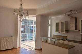 Wohnung mieten in 40215 Friedrichstadt, Wunderschöne Altbau-Wohnung mit Südbalkon, Wintrergarten, 2 Bädern, hochwertiger EBK, uvm.