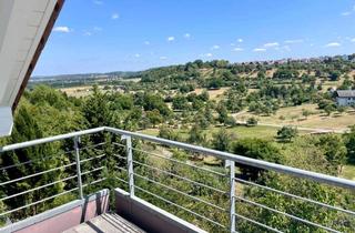 Wohnung mieten in 71088 Holzgerlingen, Charmante 2,5-Zimmer-Dachgeschosswohnung mit Balkon und Blick ins Grüne