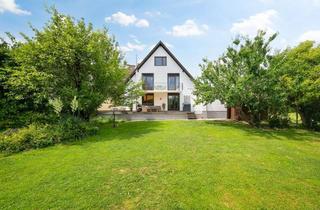 Haus kaufen in 85232 Bergkirchen, Mit freiem Blick ins Grüne: Großzügiges Familiendomizil oder Mehrgenerationenhaus mit Traumgarten