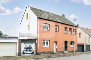 Einfamilienhaus kaufen in 41539 Dormagen, Viel Platz für Ihre Wohnträume - Einfamilienhaus mit Einliegerbereich auf über 1.000 m² Grundstück!