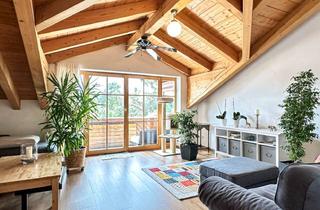 Wohnung kaufen in 83059 Kolbermoor, 3-Zimmer-Dachgeschosswohnung mit Balkon, Garage und moderner Heiztechnik