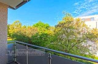 Wohnung kaufen in 72793 Pfullingen, Kaufen, renovieren und einziehen ! Ruhig gelegene 3-Zi-Wohnung inkl. Garage !
