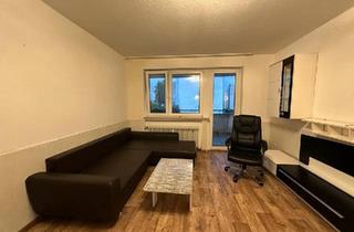 Wohnung kaufen in 32758 Detmold, Detmold - 4-Zimmer-Eigentumswohnung mit Balkon