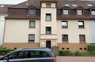 Wohnung mieten in Fleuenbruch 36, 45355 Bergeborbeck, Schöne 2-Zimmer-Wohnung mit großer Wohnküche. Renoviert in 2021!