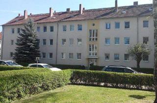 Wohnung mieten in Gustav-Bachmann-Straße 10, 06130 Damaschkestraße, Schöne 3- Raumwohnung, „Bunasiedlung“ in Halle am Rosengarten