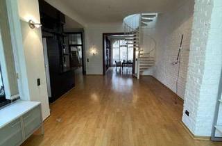 Wohnung mieten in Cheruskerstr. 48, 40545 Oberkassel, Exklusives Wohnen in Oberkassel mit eigenem Garten: Sanierte Altbau-Wohnung mit 2 Etage & 6 Zimmern