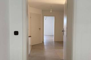 Wohnung mieten in 93138 Lappersdorf, Erstbezug: hochwertige 4,5-Zi.-DG-Wohnung, 92 m², Echtholzparkett, Wärmepumpe & PV + Wallbox