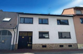 Haus kaufen in 76661 Philippsburg, Zweifamilienhaus mit gr. Grundstück und vielseitigem Potenzial in ruhiger Wohnlage von Philippsburg