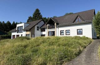 Haus kaufen in Auf Dem Faller 21, 54584 Feusdorf, Logenplatz Eifel: Exklusives Panorama-Anwesen in Höhenlage