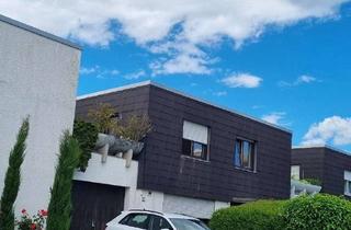 Haus kaufen in 74354 Besigheim, Architektenhaus (Grenzbauweise) im Cube-Stil mit Einliegerwohnung und Panorama-Blick