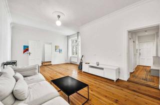 Wohnung kaufen in 10115 Mitte, Heller Altbautraum in zentraler Mitte-Lage!