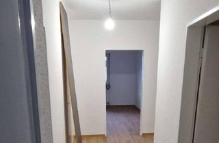 Wohnung mieten in 67061 Süd, 2-Zimmer-Wohnung mit 2 Balkonen & Einbauküche - frisch saniert