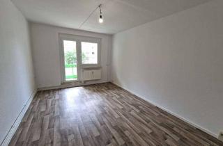 Wohnung mieten in Rasgrader Straße 51, 17034 Datzeberg, Mehr Wohnkomfort für Ihr Geld – Sonnige 3-Zimmer-Wohnung mit Balkon