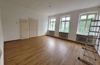 Wohnung mieten in 53115 Weststadt, Wohnen mit Charakter: 3,5-Zimmer-Dachgeschosswohnung in Bonn