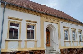 Haus kaufen in 14789 Wusterwitz, Wusterwitz - Großes Wohnhaus mit Hof und Nebengelass