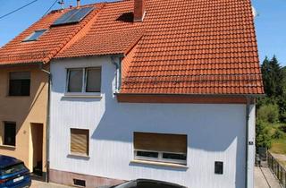 Haus kaufen in 66851 Queidersbach, Queidersbach - Doppelhaus in Queidersbach mit 3 Wohnungen
