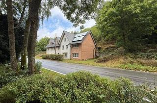 Haus kaufen in 59846 Sundern, Sundern (Sauerland) - Großes Zweifamilienhaus in Stockum nur 89.500 ?