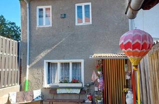 Einfamilienhaus kaufen in 99448 Kranichfeld, Kranichfeld - Kleines Haus für Komplettsanierung!
