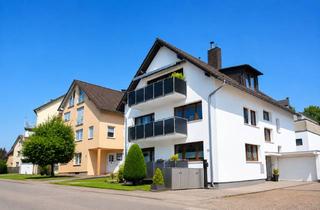 Wohnung kaufen in 42929 Wermelskirchen, Heute erwerben, morgen selbst nutzen: Vermietete 4,5-Zimmer-Dachgeschosswohnung mit Balkon