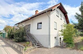 Haus kaufen in 67271 Kleinkarlbach, Eins-Zweifamilienhaus in schöner Wohnlage - Kleinkarlbach
