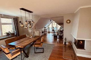 Wohnung kaufen in 21521 Aumühle, 135 m² Altbauwohnung mit sonniger Dachterrasse in Aumühle
