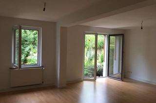 Wohnung mieten in 37073 Göttingen, Ruhige 2,5 Zi-Altbau- Whg. mit Terrasse im Zentrum