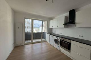 Wohnung mieten in Kaiser-Wilhelm-Ring 25, 55118 Neustadt, Modern Wohnen inkl. neuer Einbauküche und Balkon