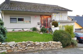 Mehrfamilienhaus kaufen in Birkenweg, 33184 Altenbeken, Alltagstaugliches Mehrfamilienhaus mit viel Platz in Altenbeken