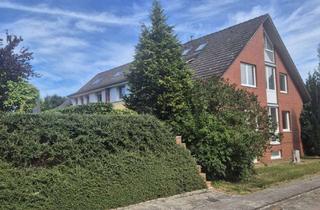 Haus kaufen in 27478 Cuxhaven, Tadelloses Vierfamilienhaus mit extra Bauplatz, 3 Wohnungen sind frei