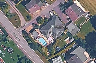 Haus kaufen in 57539 Etzbach, Etzbach - Schöner verklinkerter Bungalow mit Pool