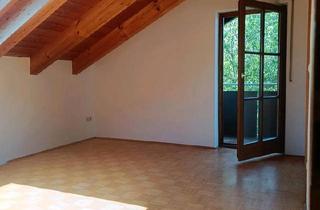 Wohnung kaufen in 83416 Saaldorf-Surheim, Saaldorf-Surheim - Charmante Maisonettewohnung in Saaldorf mit zwei Balkonen& Garage