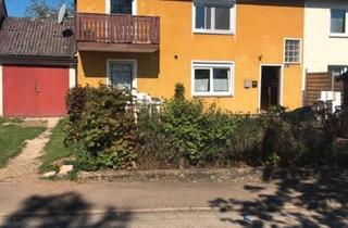 Haus kaufen in 92331 Parsberg, Parsberg - 2-Familienhaus mit Garage in Parsberg Zentrum zu verkaufen