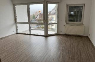 Wohnung kaufen in 57299 Burbach, Burbach - Schöne 2-Zimmer-Eigentumswohnung mit Balkon, Garage & Stellplatz