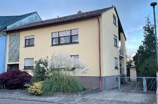 Mehrfamilienhaus kaufen in 76694 Forst, Forst - Mehrfamilienhaus mit großem Garten und viel Potential von Privat