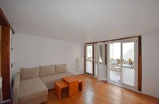 Wohnung kaufen in 78462 Konstanz, Charmante und stilvoll ausgestattete 2-Zimmer-Stadtwohnung mit Balkon in begehrter Citylage
