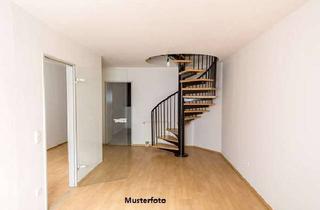 Wohnung kaufen in Weinweg. xx, 76131 Oststadt, 2-Zimmer-Wohnung - ohne Provision!