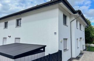 Wohnung mieten in Löhner Str. 229, 32120 Hiddenhausen, Helle 3-Zimmer-Wohnung mit großzügigem Balkon und moderner Ausstattung