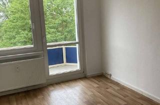 Wohnung mieten in Kastanienweg 21, 06406 Bernburg, 4 Zimmer mit Balkon