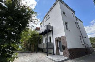 Wohnung mieten in Goethestraße 36, 59755 Arnsberg, Wohnfühlcharakter in Zentrumslage: Neuwertige 2-Zimmer-Wohnung mit Balkon im erhöhten Erdgeschoss