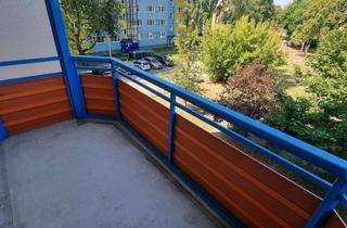 Wohnung mieten in Heinrich-Rau-Str., 39218 Schönebeck, Günstige 2-Zimmer-Wohnung mit großem Balkon im Grünen