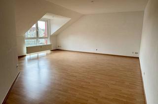 Wohnung mieten in Doctor-Eisenbart-Ring 42b, 39120 Hopfengarten, Große Helle 3 Zimmer Dachgeschoss Wohnung im Hopfengarten